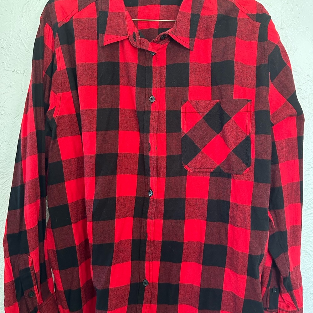 Time and Tru Red and Black Checkered Men's Shirt